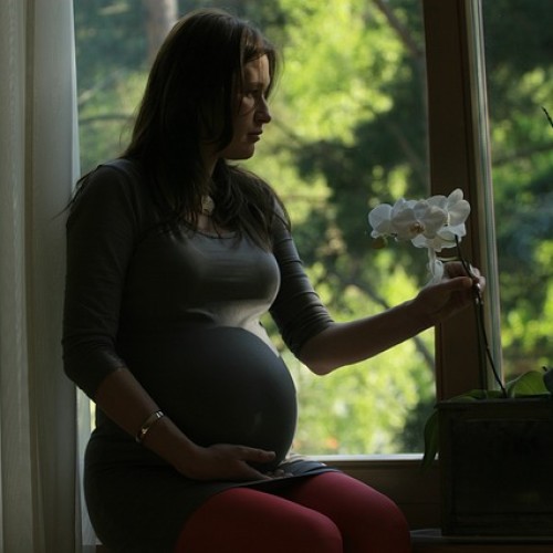 Pracownica w ciąży, czyli wszystko o urlopach i świadczeniach dla przyszłych i młodych mam