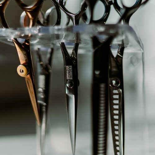 Jak wybrać odpowiednie nożyczki fryzjerskie?