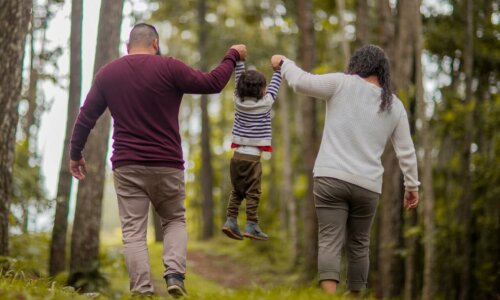 Proces adopcyjny i jego aspekty prawne – jak przygotować się na adopcję dziecka?